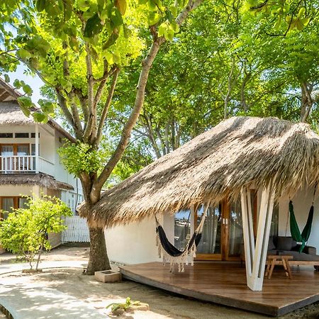 Mowies On The Beach Gili Air Exterior photo