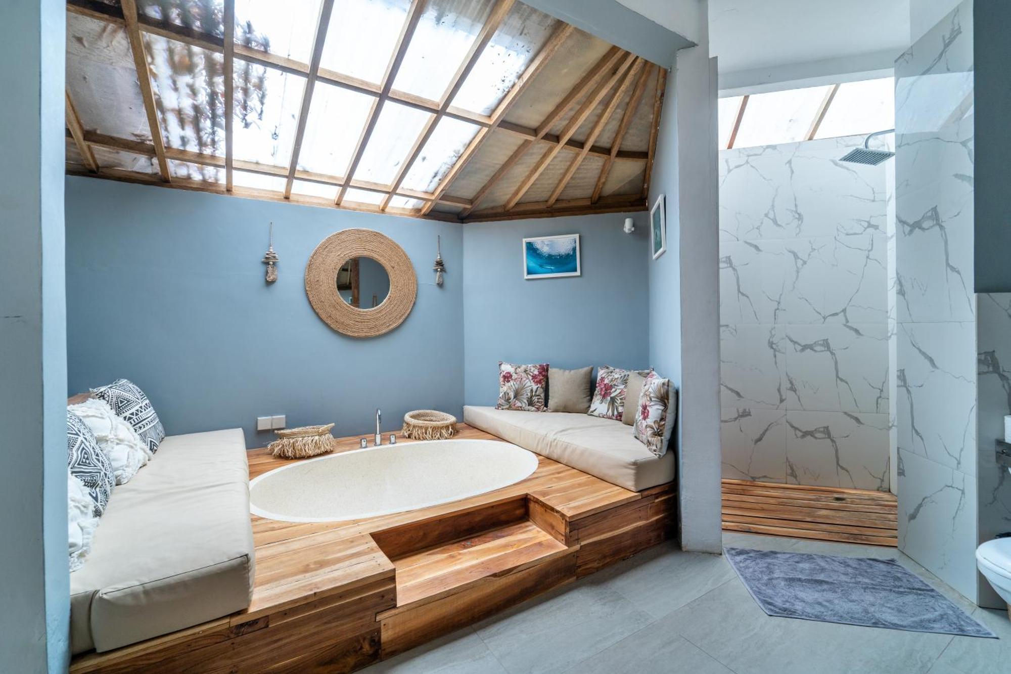 Mowies On The Beach Gili Air Exterior photo