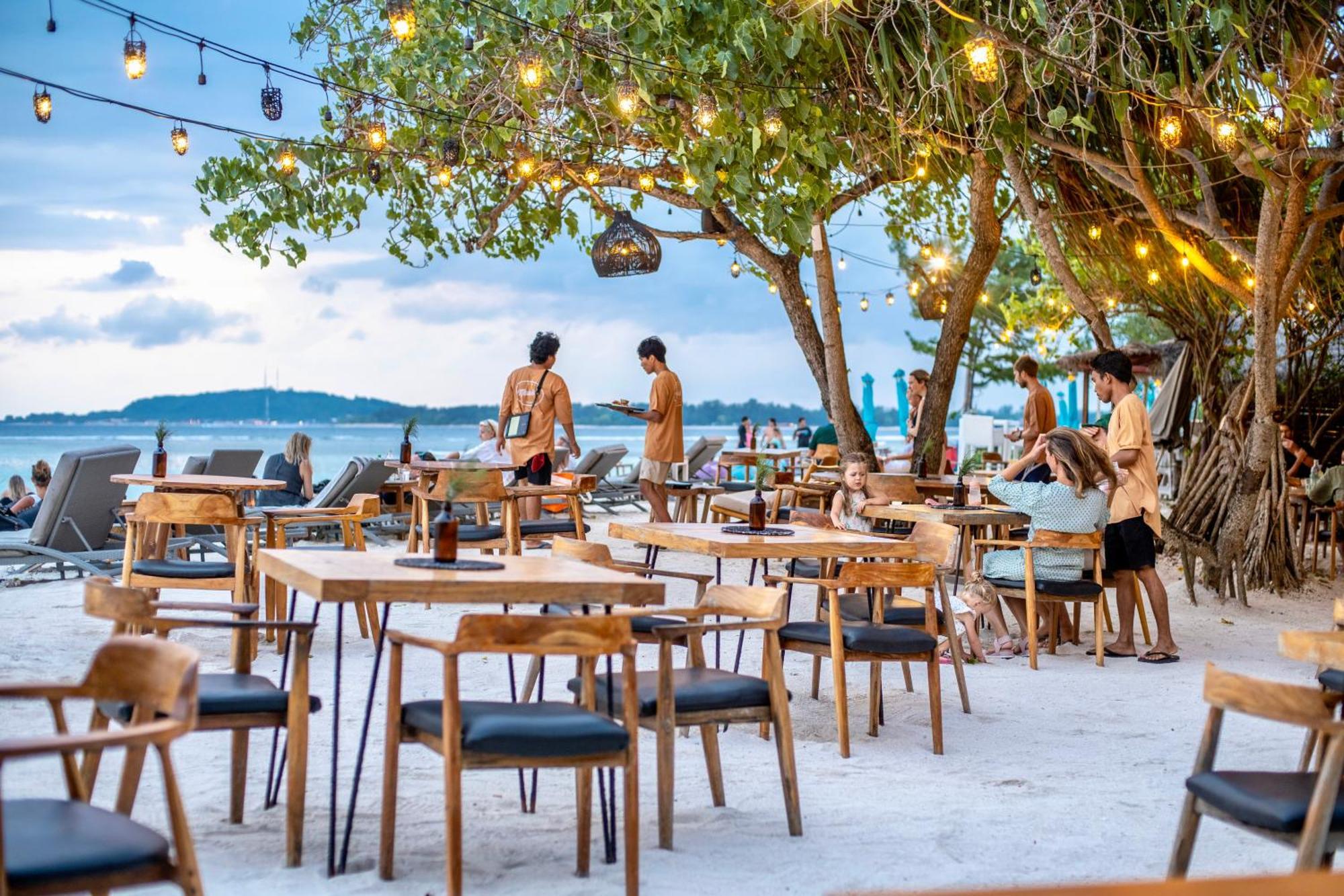 Mowies On The Beach Gili Air Exterior photo
