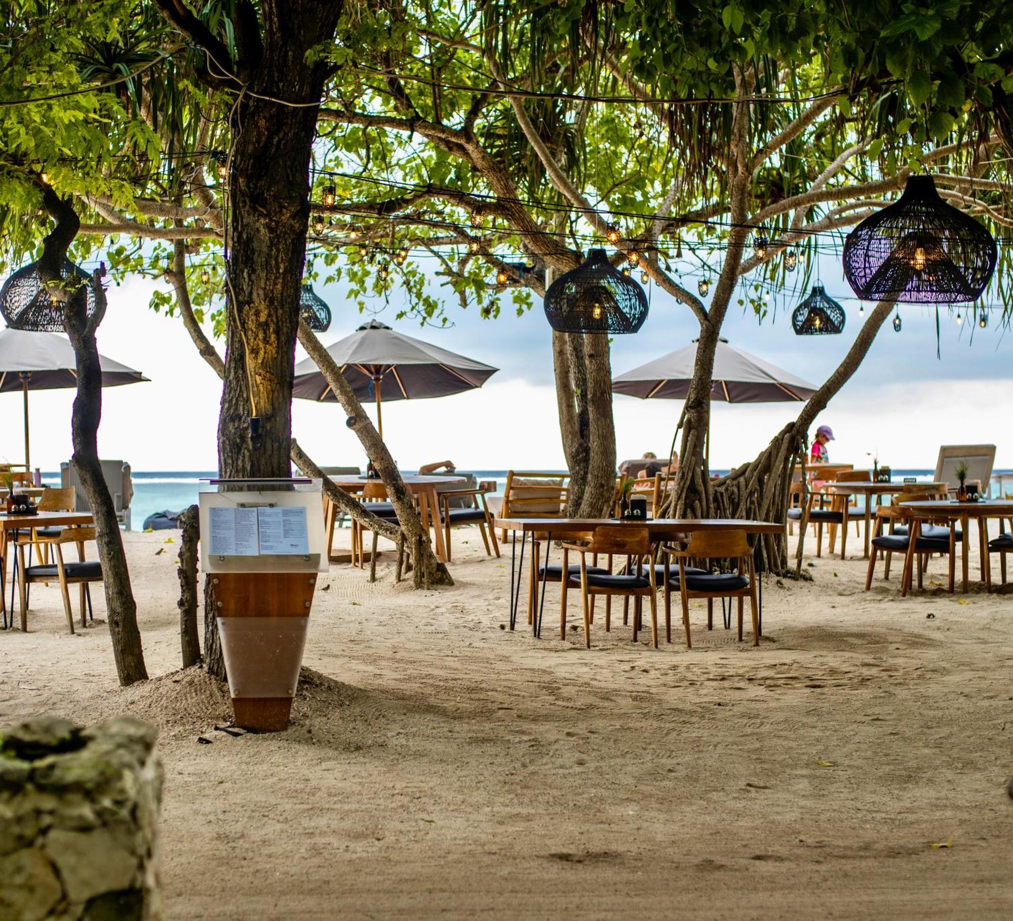 Mowies On The Beach Gili Air Exterior photo